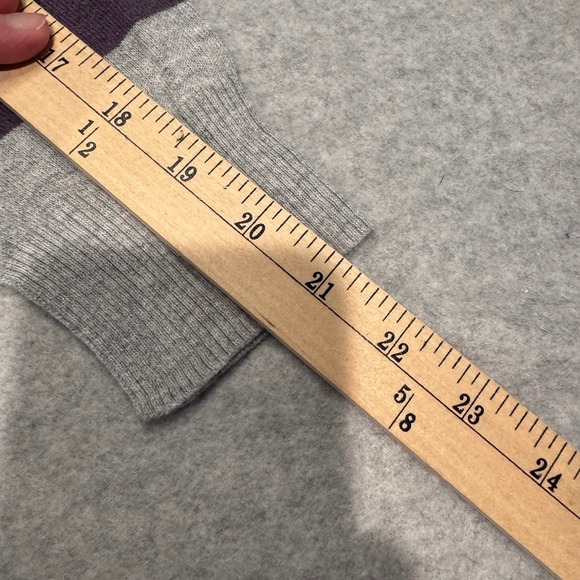 Vintage Y2K AEO Striped Cardigan Sweater Women's M Purple Gray Elbow Patch‎ - Picture 13 of 15